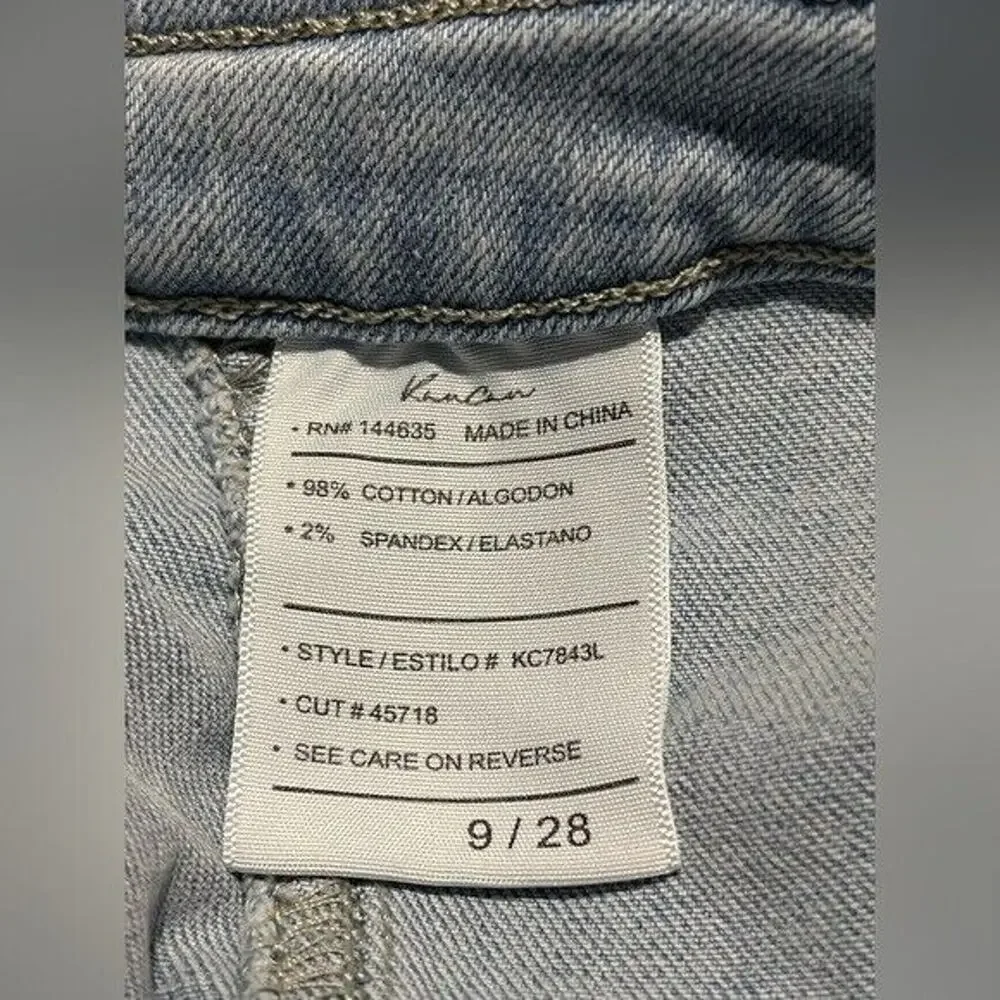 KanCan Jeans Size 9 High Rise Jeans Blue Light Wash Relaxed Loose Fit Raw Hem